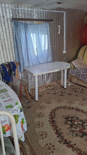 Дом 15 м² на участке 6 сот.