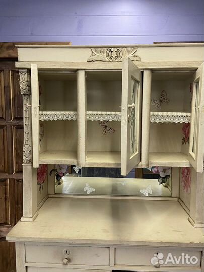 Старинный буфет