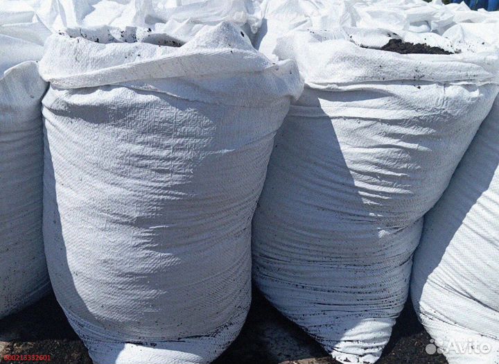 Плодородная земля в мешках