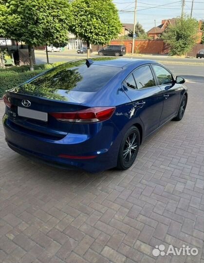 Hyundai Elantra 2.0 AT, 2018, 71 348 км