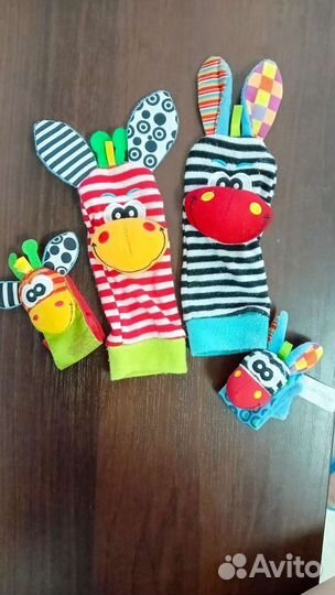 Погремушка носочки и браслеты