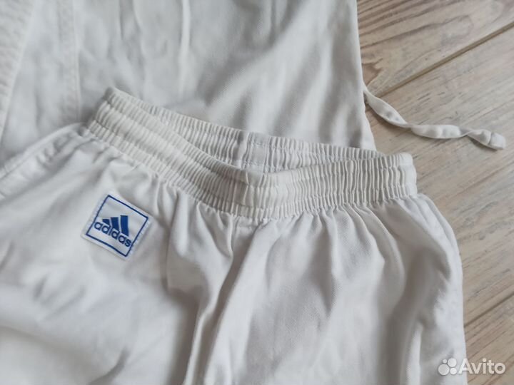 Спортивный костюм для мальчика 140