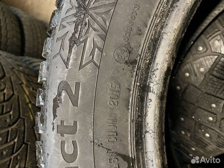 Continental IceContact 2 215/60 R16
