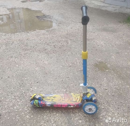 Самокат детский трехколесный