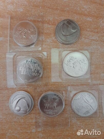 Продам Олимпийские монеты сочи 25руб