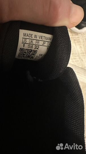 Кроссовки adidas 32