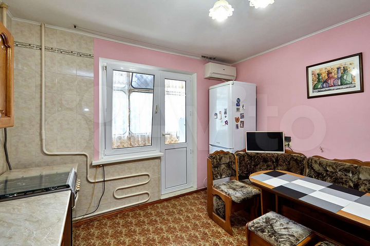4-к. квартира, 92 м², 1/10 эт.