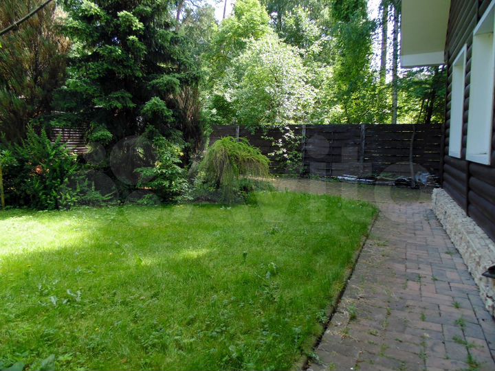 Дом 161 м² на участке 12 сот.