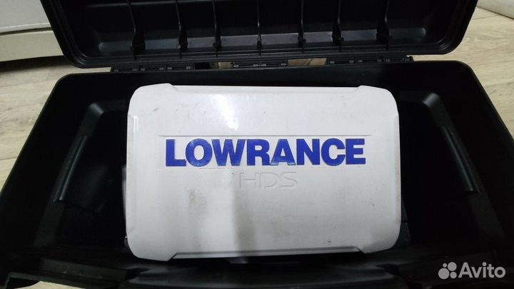 Lowrance HDS 9 carbon и датчик