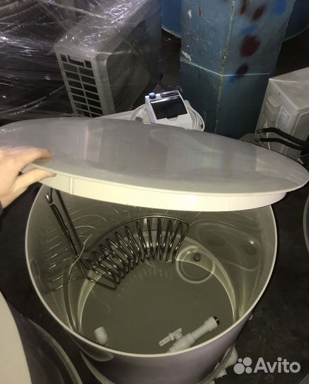 Охладитель молока лучше вёдер с бутылками