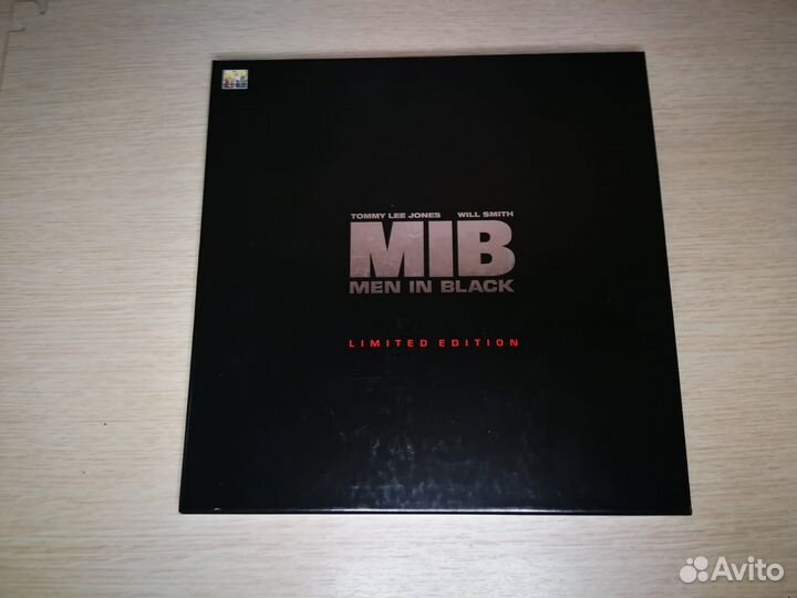 LD Лазерные диски (ntsc). Люди в чёрном