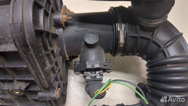 Корпус воздушного фильтра Lancia Kappa, 1999