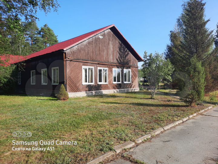 Дом 300 м² на участке 2,5 га