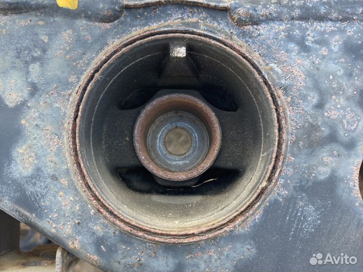 Задний подрамник nissan x-trail t31