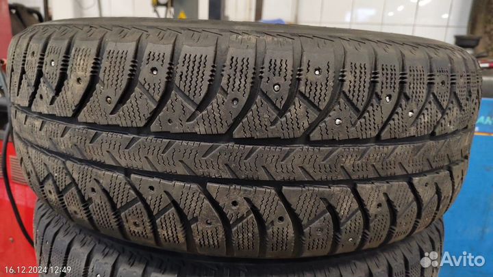 Bridgestone Ice Cruiser 7000 235/65 R17 108T