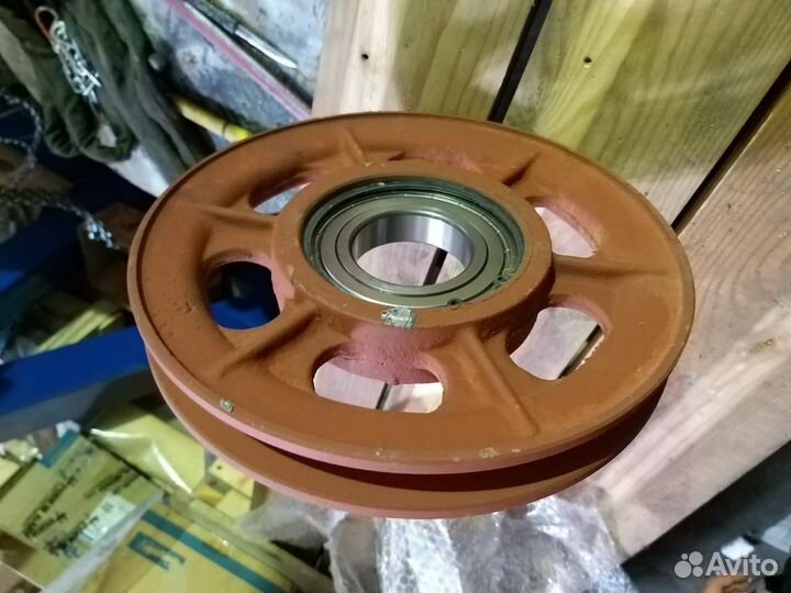 Ролик крюковой подвески для тельфера Болгария