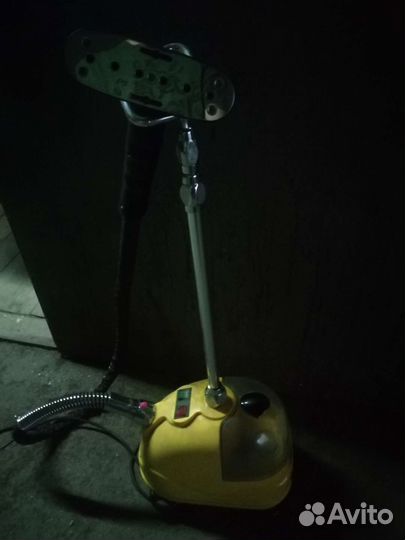 Отпариватель для одежды вертикальный