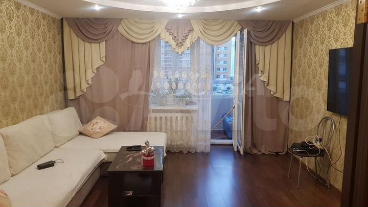 3-к. квартира, 82 м², 3/12 эт.