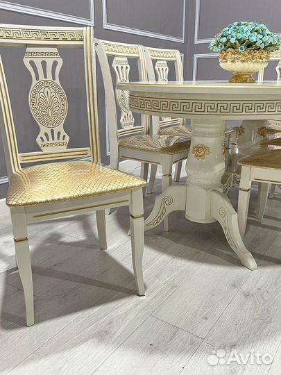 Кухонный стол и стулья