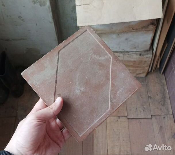 Плитка напольная