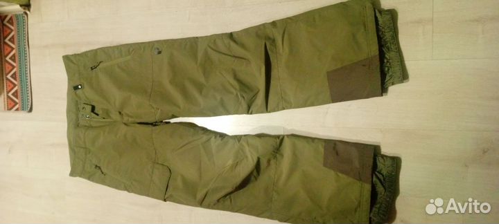 Сноубортический костюм