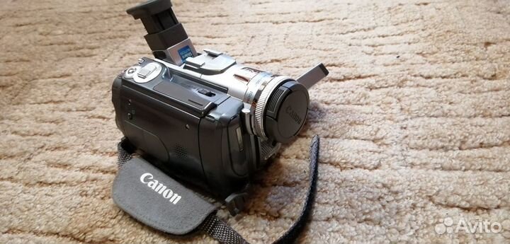 Видеокамера canon