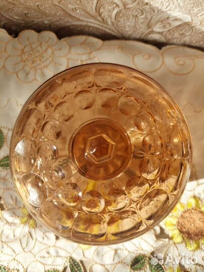 Сахарница с крышкой, цветное, медовое стекло