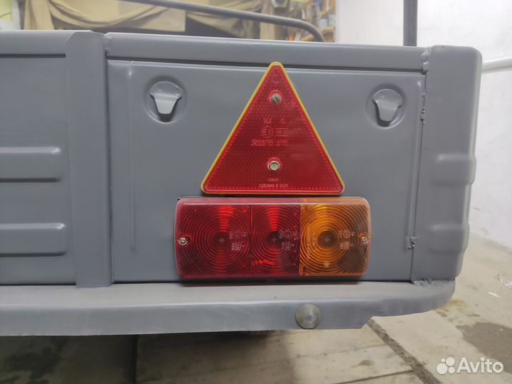 Прицеп легковой