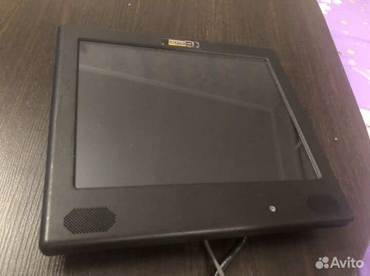 Видеомонитор с динамиком