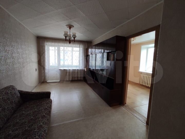 3-к. квартира, 48 м², 3/5 эт.