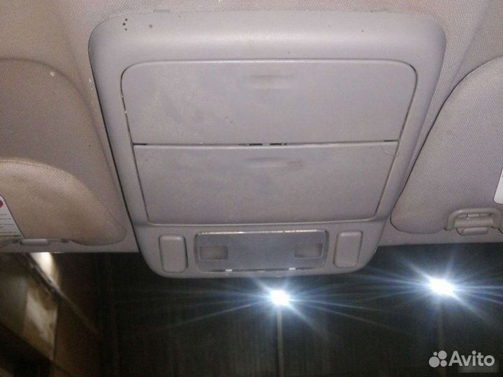 Плафон Subaru Forester