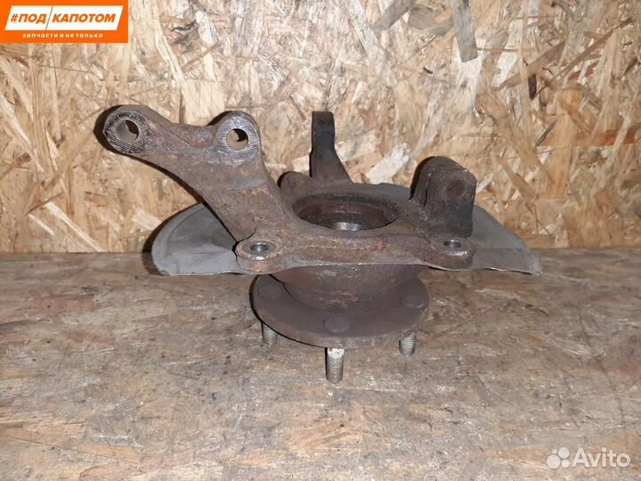 Кулак передний правый Mitsubishi Lancer 10