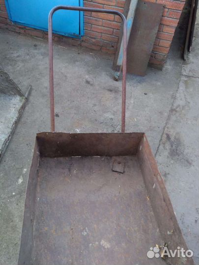 Тачка садовая