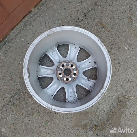 Диски на toyota avensis