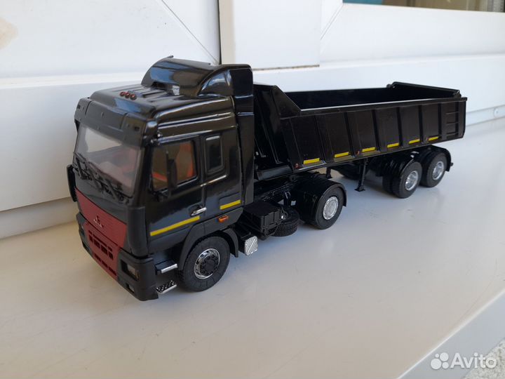 Маз 5440 с полуприцепом тонар AVD 1:43