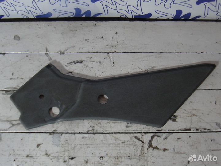 Обшивка салона нижняя левая Mercedes W463 G-class