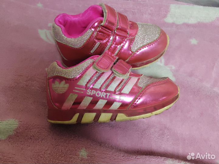 Кроссовки для девочки 24 размер