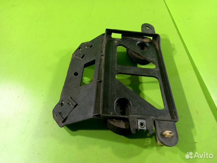 Кронштейн для Renault Logan 2005-2014