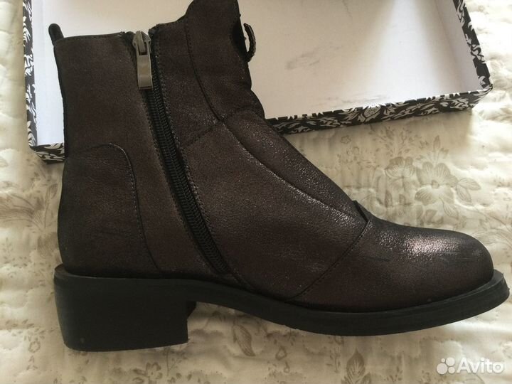 Ботинки женские