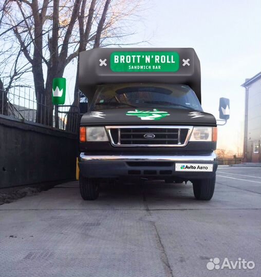 Интегрированный Ford E350, 2004