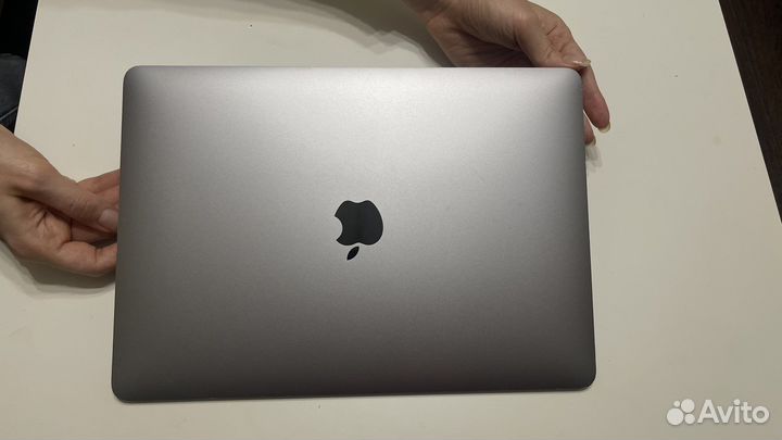 Apple MacBook Air 2020 16/256