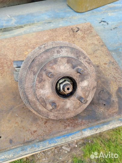 Ступица на оси, тормозной барабан для Ниссан