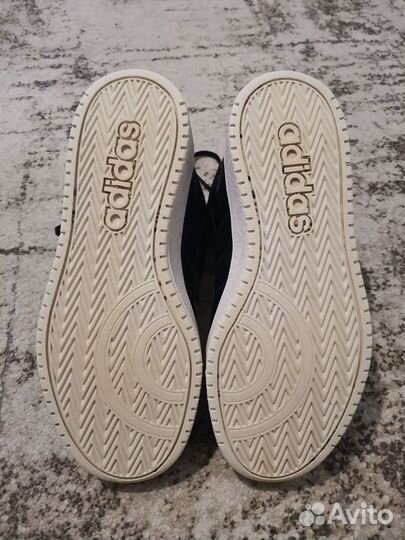 Кроссовки Adidas
