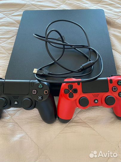 Игровая приставка ps4