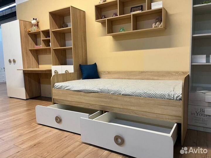 Кровать для детей и подростков новая