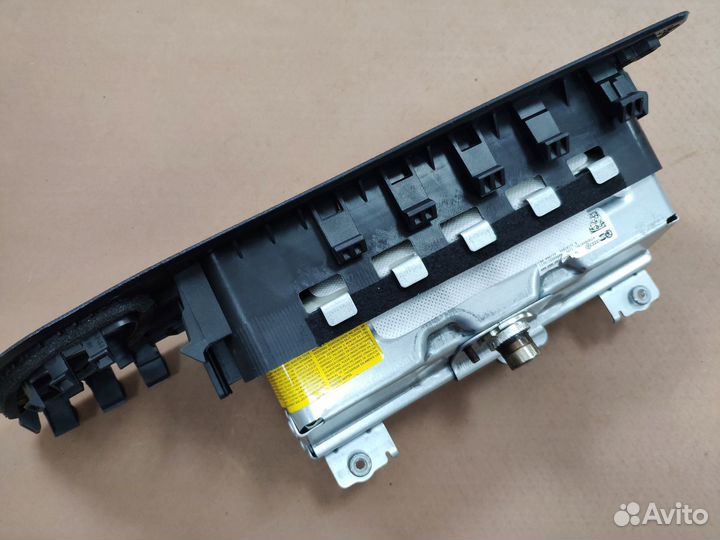 Подушка безопасности пассажира Volkswagen Polo