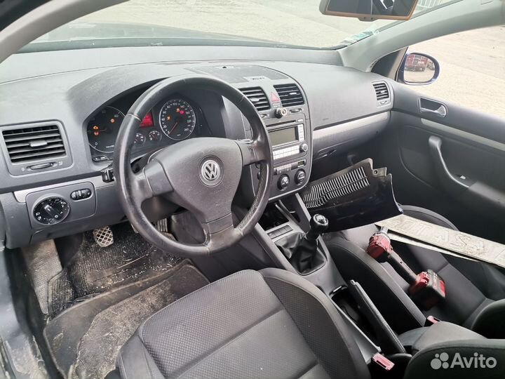 Замок двери задней правой для Volkswagen Golf 5