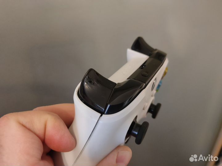 Xbox One S (1681) 500 гб, белый