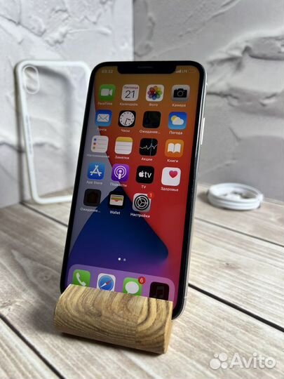 iPhone X, 64 ГБ