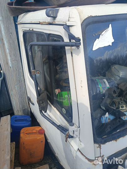 Кабина mercedes 814